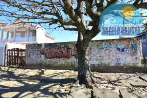 Terreno á venda no bairro Ribamar em Peruíbe, frente ao mar