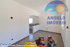Casa á venda no bairro Antonio Novaes em Peruíbe