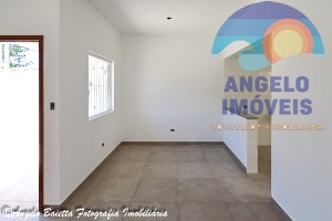 Casa á venda no bairro Antonio Novaes em Peruíbe
