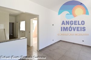 Casa á venda no bairro Antonio Novaes em Peruíbe