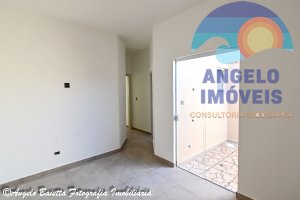 Casa á venda no bairro Antonio Novaes em Peruíbe