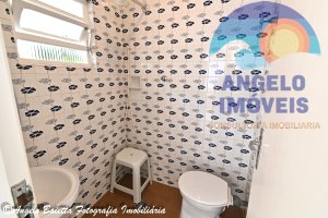 Casa lado praia á venda no bairro Florida em Peruíbe