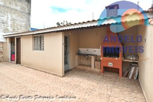 Casa a 400 metros da praia á venda no bairro Tres Marias em Peruibe