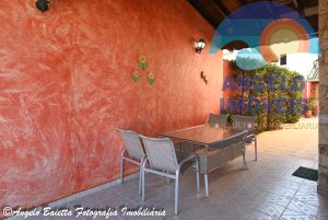 Casa lado praia á venda no bairro Ribamar em Peruíbe