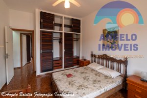 Casa lado praia com 4 dormitórios, 2 lotes, no bairro Florida em Peruíbe