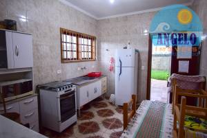Casa para venda no bairro Cidade Nova Peruibe em Peruibe, entre 800 e 1200 metros da praia