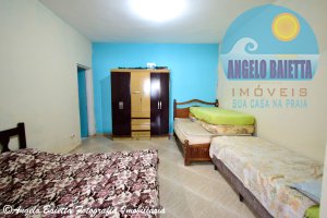 Casa á venda no bairro Ribamar em Peruíbe