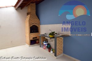 Casa com 4 dormitórios á venda no bairro Oásis em Peruíbe.