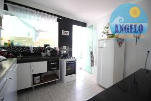 Casa para venda no bairro Josedy, entre 200 e 400 metros da praia