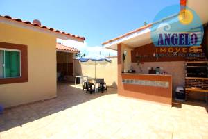 Casa para venda no bairro Josedy, entre 200 e 400 metros da praia