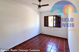 Casa á venda no bairro São João Batista em Peruíbe