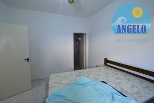 Casa para venda no bairro São José em Peruibe, entre 400 e 800 metros da praia