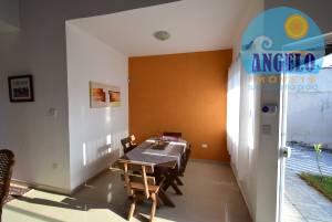 Casa para venda no bairro São José em Peruibe, entre 400 e 800 metros da praia