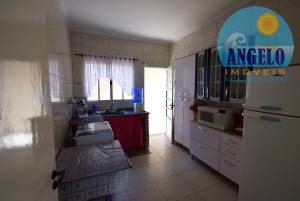 Casa para venda no bairro São José em Peruibe, entre 400 e 800 metros da praia