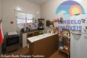 Casa á venda no bairro Florida em Peruíbe