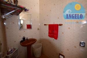 Casa com piscina, 3 dormitorios em Peruibe, entre 400 e 800 metros da praia