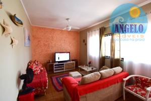 Casa com piscina, 3 dormitorios em Peruibe, entre 400 e 800 metros da praia