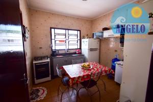 Casa com piscina, 3 dormitorios em Peruibe, entre 400 e 800 metros da praia
