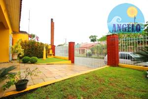 Casa com piscina para venda no bairro Cidade nova Peruibe em Peruíbe, á 200 metros da praia