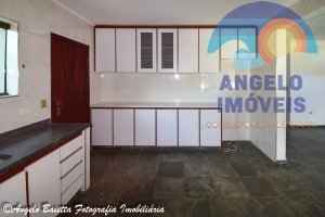 Casa á venda no condomínio Bougainvillée II em Peruíbe