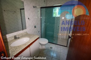 Casa á venda no condomínio Bougainvillée II em Peruíbe