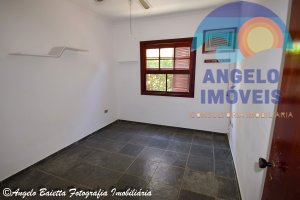 Casa á venda no condomínio Bougainvillée II em Peruíbe