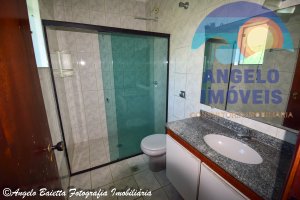 Casa á venda no condomínio Bougainvillée II em Peruíbe