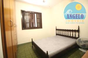 Casa terrea, 3 dormitórios, Cidade Nova Peruíbe, entre 400 e 800 metros da praia