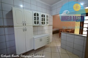 Casa á venda no bairro Jardim Marcia em Peruíbe