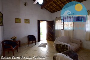 Casa á venda no bairro Jardim Marcia em Peruíbe