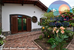Casa á venda no bairro Florida em Peruíbe