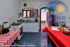 Casa á venda no bairro Florida em Peruíbe