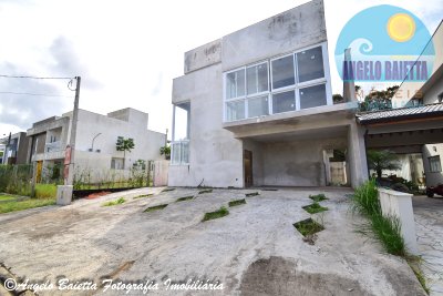 Casa em Peruíbe para venda