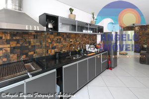 Casa á venda no bairro Centro em Peruíbe