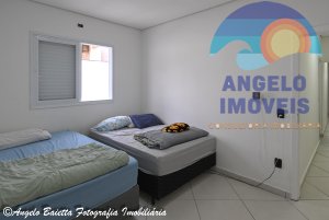 Casa á venda no bairro Centro em Peruíbe