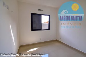 Casa com piscina, 3 suítes, á venda no condomínio Bougainvillée IV em Peruíbe