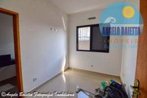 Casa com piscina, 3 suítes, á venda no condomínio Bougainvillée IV em Peruíbe