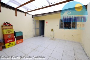 Salão comercial com 2 banheiros e cozinha - Centro - Peruíbe.