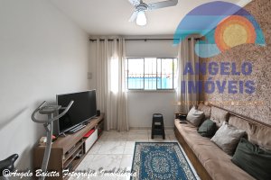 Casa á venda no bairro São João Batista em Peruíbe
