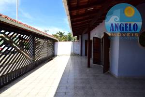 Casa para venda no bairro Oasis em Peruibe, entre 200 e 400 metros da praia