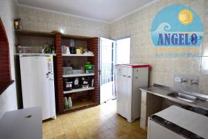 Casa para venda no bairro Oasis em Peruibe, entre 200 e 400 metros da praia