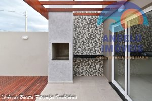 Casa á venda no bairro Flora Rica em Peruíbe