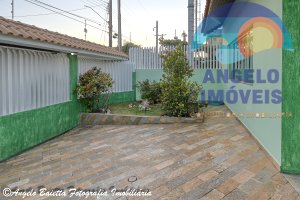 Casa lado praia á venda no bairro Oásis em Peruíbe