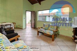 Casa lado praia á venda no bairro Oásis em Peruíbe