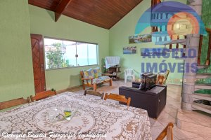 Casa lado praia á venda no bairro Oásis em Peruíbe
