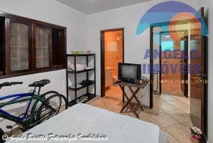 Casa lado praia á venda no bairro Oásis em Peruíbe