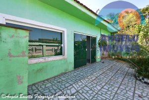 Casa á venda no bairro Josedy em Peruíbe
