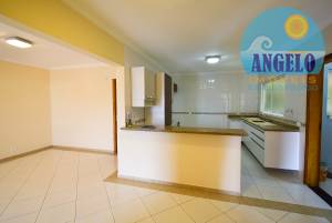 Apartamento para locação no bairro Centro em Peruíbe, entre 400 e 800 metros da praia