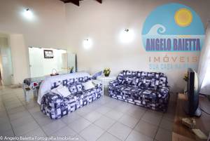Casa á venda no bairro Jardim Beira Mar em Peruíbe