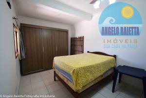 Casa á venda no bairro Jardim Beira Mar em Peruíbe